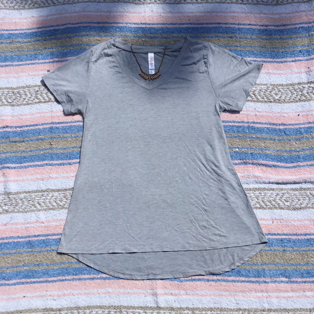 Lularoe Christy Tee ☀️sale2/$15☀️